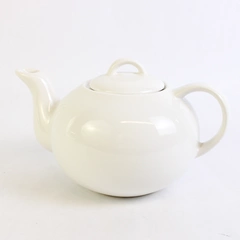 Medium White Ceramic Teapot with Lid by PIC Taiwan 4-6 Cup Capacity