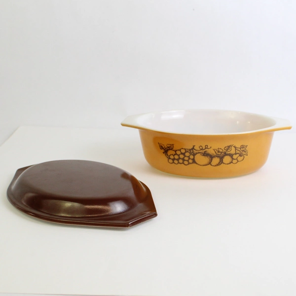Vintage Pyrex 1.5 Qt Covered Oval Casserole Dish Old Orchard Brown Lid
