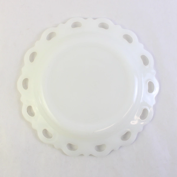 Anchor Hocking Old Colony White Milk Glass Scalloped Edges Round 8.25"