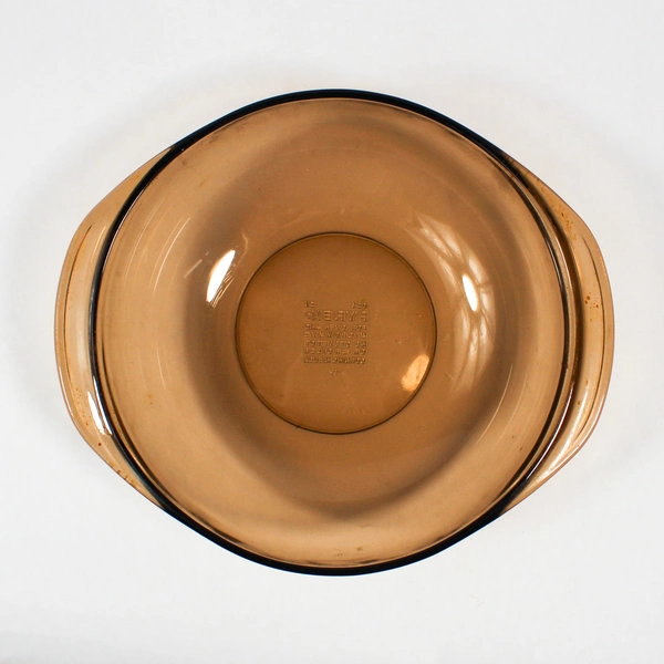 Vintage Pyrex Amber Glass Serving Bowl 024 with Handles 8.75" 2L Pre-Owned
