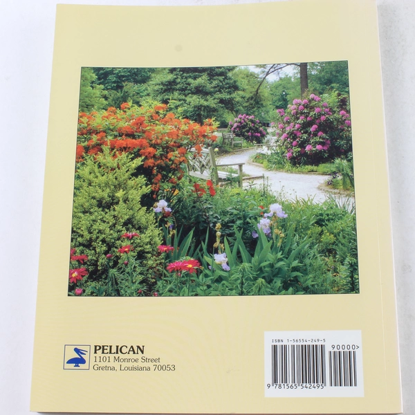 The Majesty of Colonial Williamsburg by Peter Beney 1997 Paperback