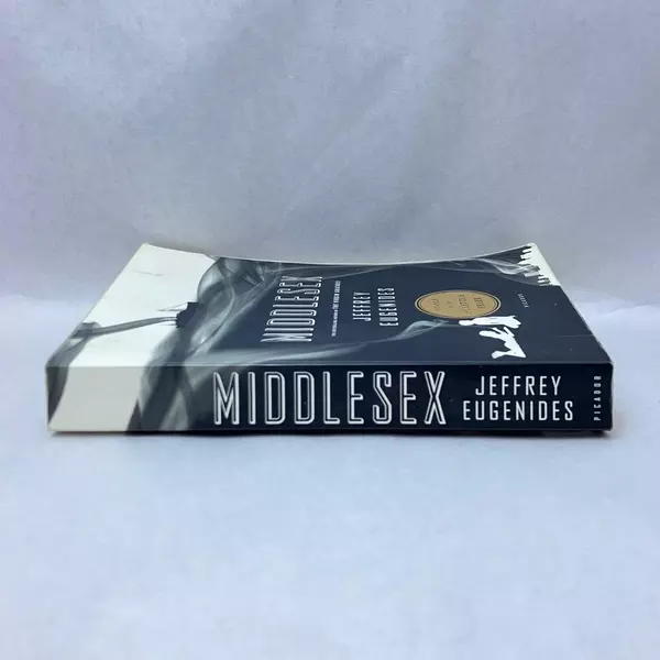 Jeffrey Eugenides Middlesex Paperback Pulitzer Prize Winner Pre-Owned