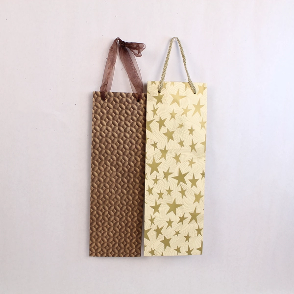Lot of 6 Pre-Owned Wine Bottle Gift Bags - Renaissance & Shamrock Designs