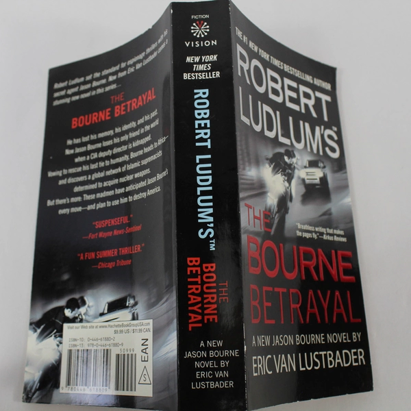 Robert Ludlum's The Bourne Betrayal by Eric Van Lustbader Pre-Owned PB