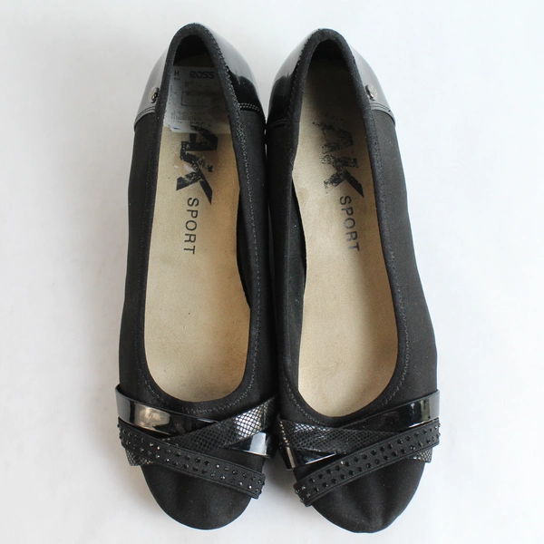 Ak Sport Women's Black Fabric Ballet Flat Heels with Strap Embellishments Sz 8.5