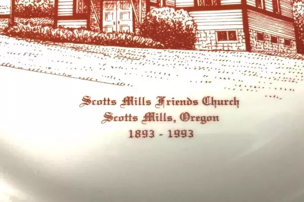 Vintage Scotts Mills Friends Church Souvenir Collector Plate Oregon 1893-1993