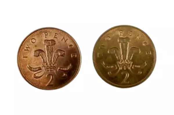 Lot of 2 Two-Pence Coins From Great Britain Dated 1998 & 1999