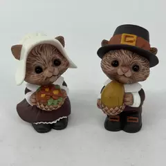 Hallmark Thanksgiving Chipmunk Pilgrim Couple Salt And Pepper Shakers