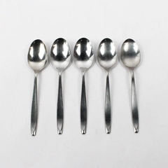 Lot 5 International Silver Nassau (Stainless) Flatware Tea Spoons