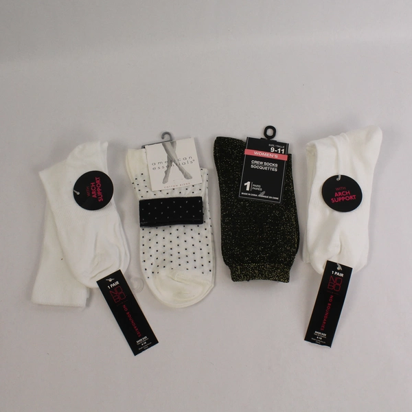 Lot of 4 New Women's Crew Socks NWT Size 4-11 American Essentials No Boundaries