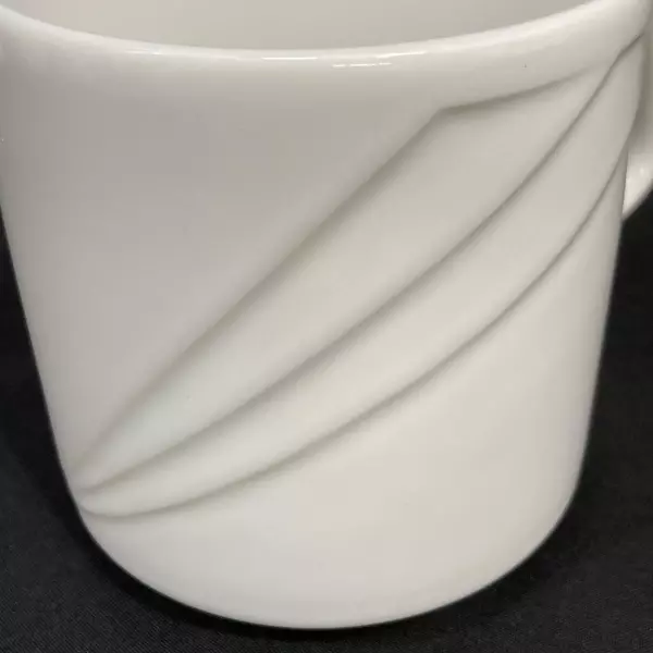 Lot of 4 Delco Royal Ceramic Coffee Mugs White Ribbed Design Good Condition