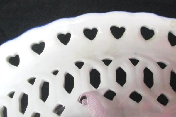 Vintage Blue and White Lattice Design Ceramic Hanging Bowl Hearts Flowers Decor