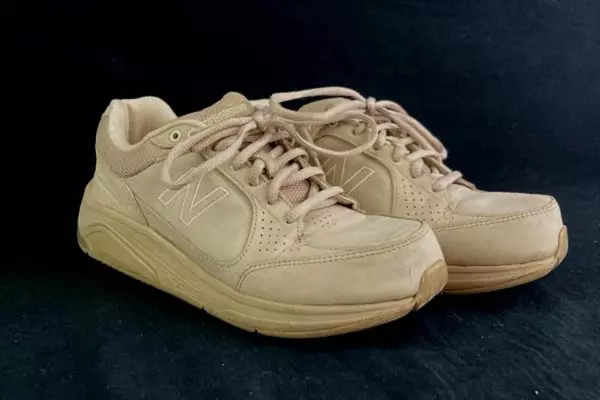 New Balance 928 Walking Shoes Women's Size 7.5 Beige Rollbar Graphite