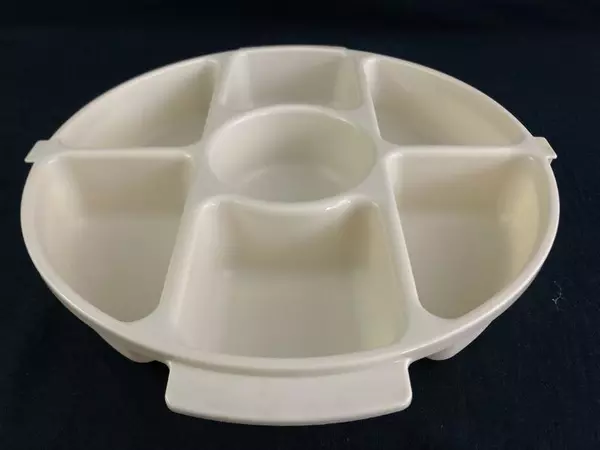 Vintage Rubbermaid Servin Saver Fruit Vegetable Dip Tray With Lid 7 Compartments