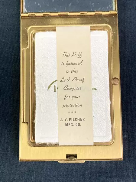 Vintage 1940s J.V. Pilcher MFG Co Brass Compact California Map