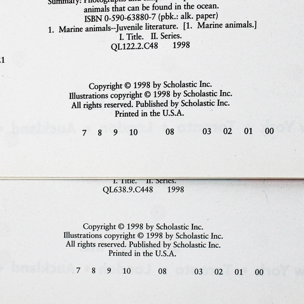 Lot of 2 Scholastic Books Sea Creatures & Sharks 1998 Science Emergent Readers 