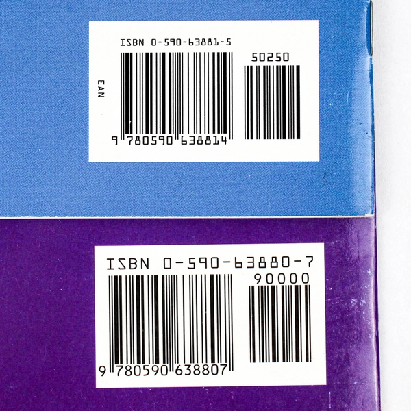 Lot of 2 Scholastic Books Sea Creatures & Sharks 1998 Science Emergent Readers 
