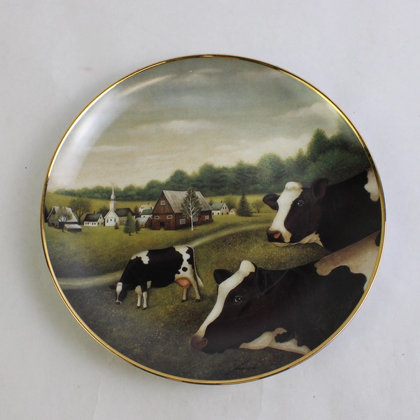Grazing In The Grass by Lowell Herrero Franklin Mint Cow Plate 8"