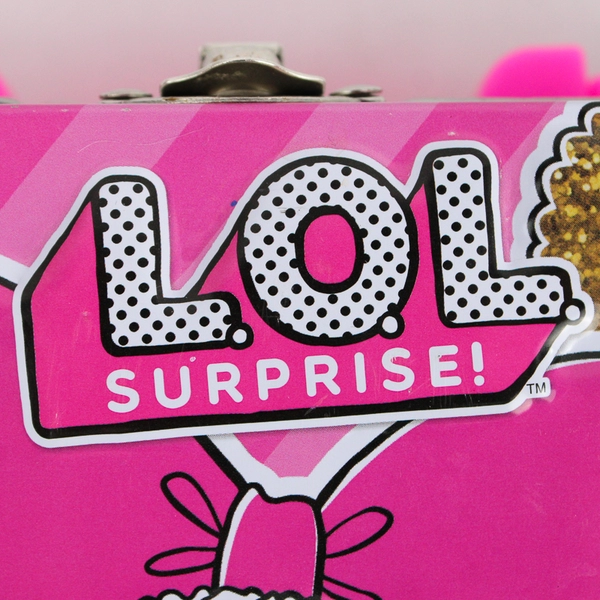 LOL Surprise 48 Piece Jigsaw Puzzle With Tin Lunchbox