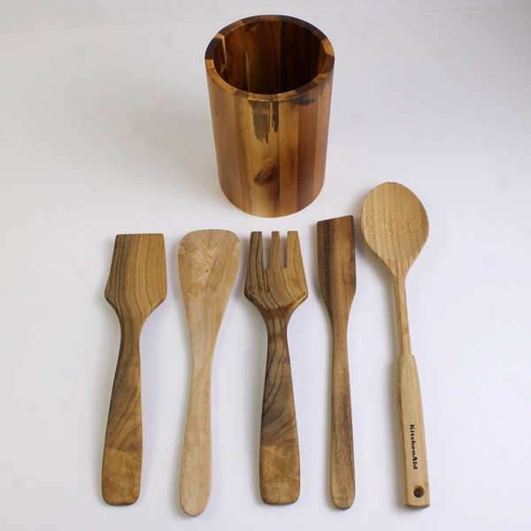 6 Piece Lot Wooden Cooking Utensils and Holder