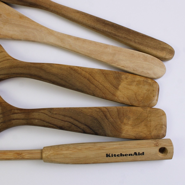 6 Piece Lot Wooden Cooking Utensils and Holder