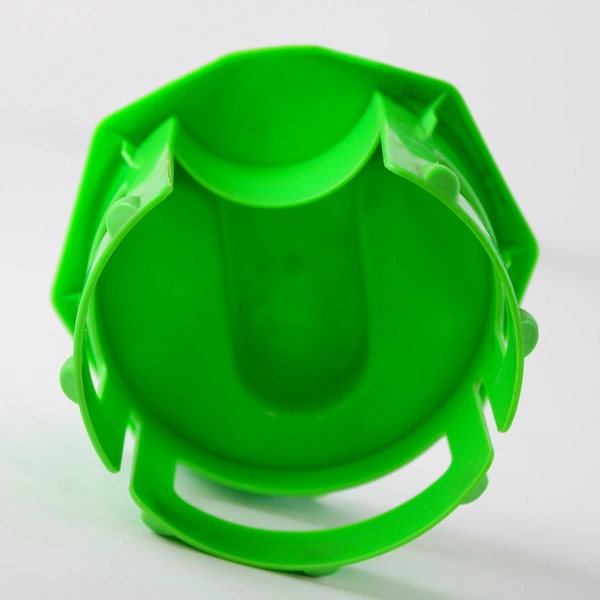 Pasabahce Octagon Glass Pitcher With Green Plastic Lid 9 Inches Tall 1 Quart