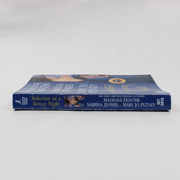 Seduction on a Snowy Night Three Short Novels in One 2019 Paperback