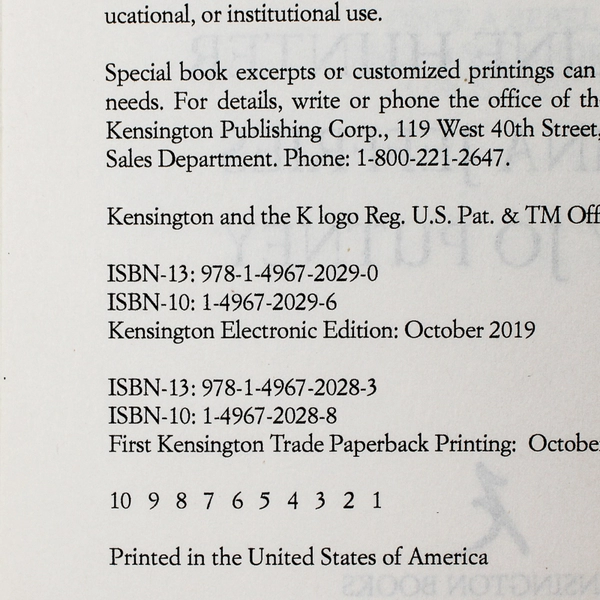 Seduction on a Snowy Night Three Short Novels in One 2019 Paperback