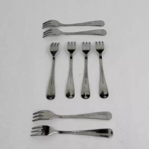 Set of 8 International Silver Stainless Gran Royal Cocktail Forks 5.5 Inch