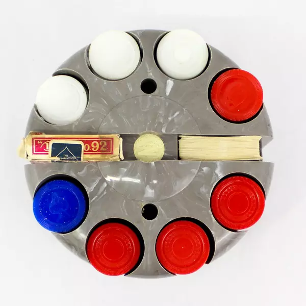 Vintage Marbled Gray Bakelite Round Poker Chip Carousel With Chips And Cards