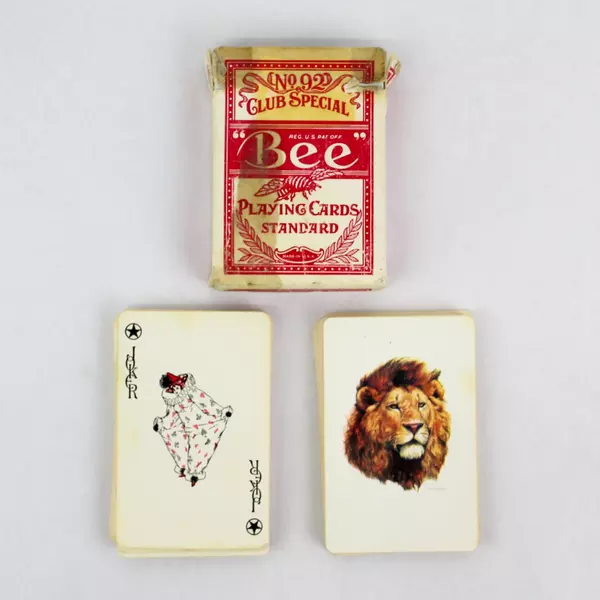 Vintage Marbled Gray Bakelite Round Poker Chip Carousel With Chips And Cards