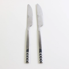 Lot of 2 Dinner Knives 9" Pier 1 Imports Portfolio 18/8 Stainless Steel Circles