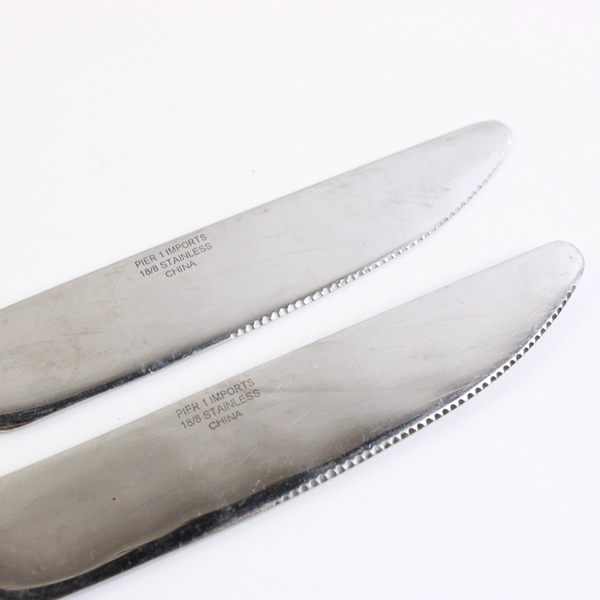 Lot of 2 Dinner Knives 9" Pier 1 Imports Portfolio 18/8 Stainless Steel Circles