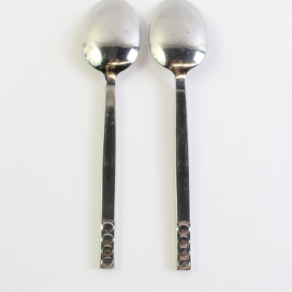 Lot of 2 Pier 1 Imports Place Oval Spoons 8" Portfolio 18/8 Stainless Circles