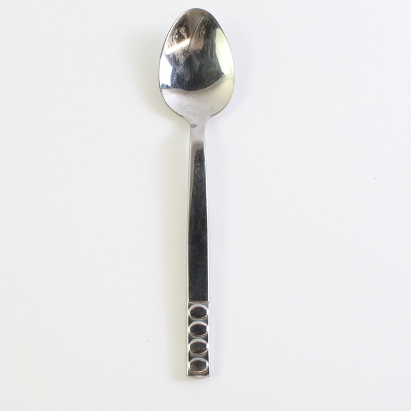Teaspoon 7" Pier 1 Imports Portfolio 18/8 Stainless Steel Circles