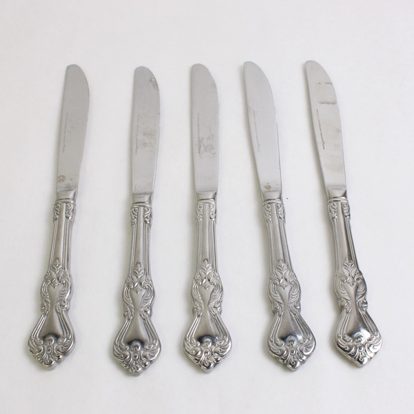 Lot of 5 Dinner Knives 8 7/8" Reed & Barton Marlborough Heritage Mint Stainless