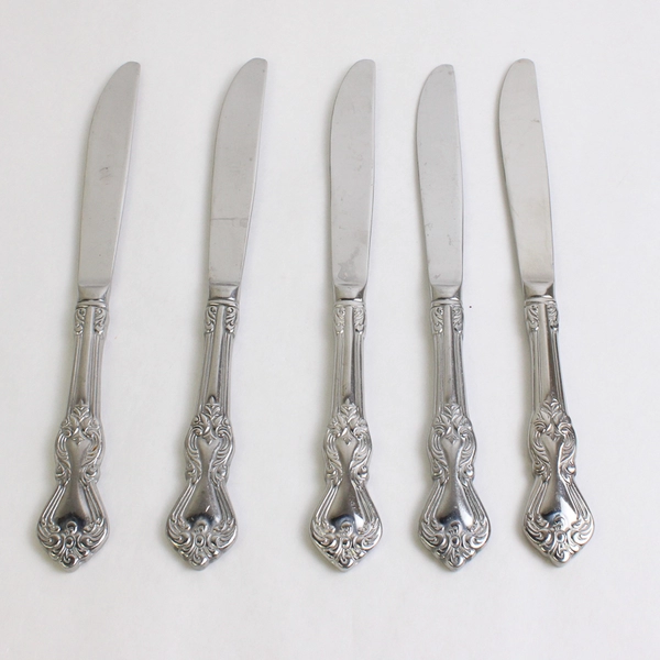 Lot of 5 Dinner Knives 8 7/8" Reed & Barton Marlborough Heritage Mint Stainless