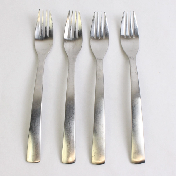 Lot of 4 Salad Forks 7" Gourmet Settings Park Carry On Matte 18/10 Stainless 