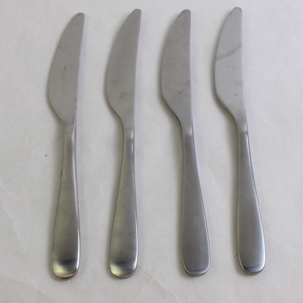 Lot of 4 IKEA Loja Dinner Knives 8.75" Stainless Steel Satin Flatware