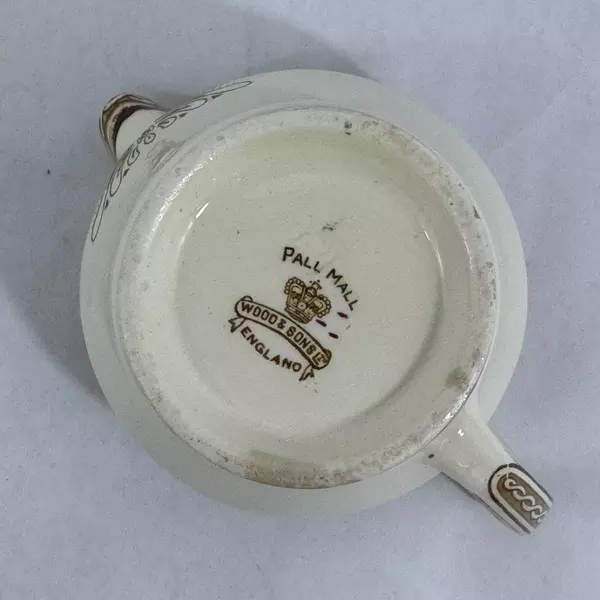 Wood And Sons Pall Mall Red Band Creamer