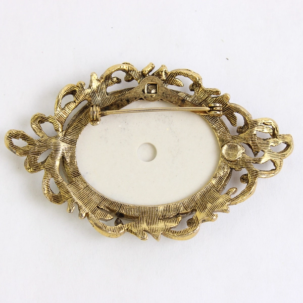 Vintage Hand-Painted Porcelain Gold-Toned Brooch Horizontal 2.75 x 1.75 in
