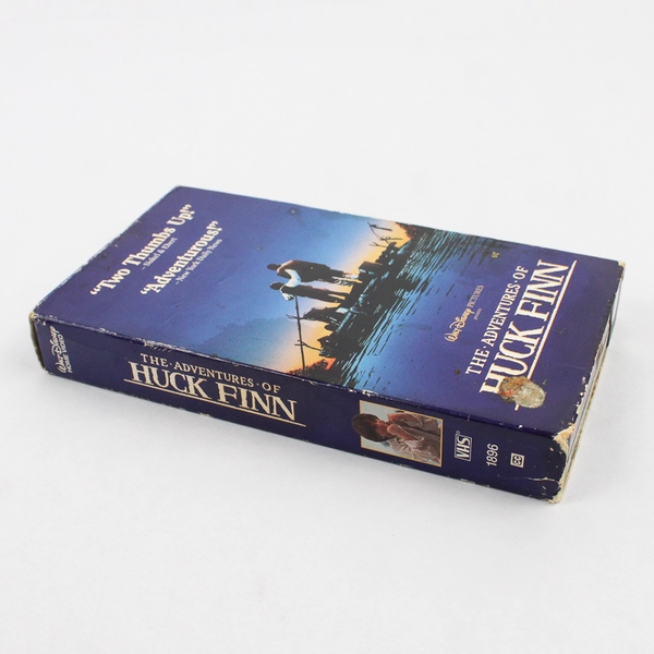 The Adventures Of Huck Finn VHS Tape Starring Elijah Wood 1993