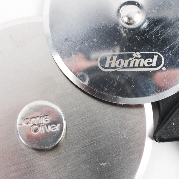 Lot Of 2 Hormel & Jamie Oliver Pizza Wheel Cutter Medium & Small Black