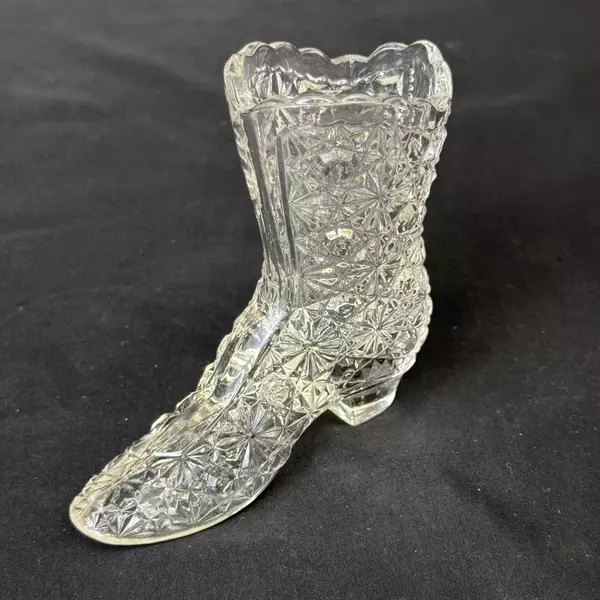 Vintage Fenton Daisy And Button Clear Glass Boot Vase