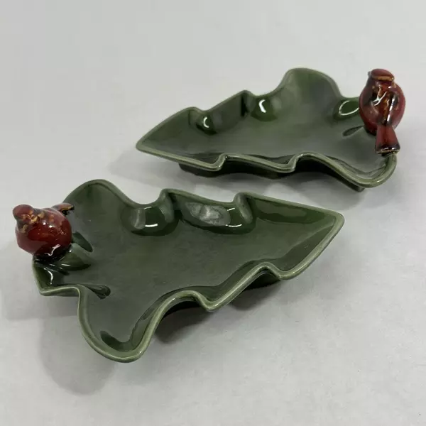 Set of 2 Tii Collection Green Tree with Cardinal Trinket Dishes