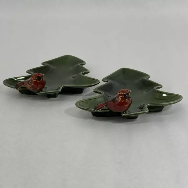 Set of 2 Tii Collection Green Tree with Cardinal Trinket Dishes