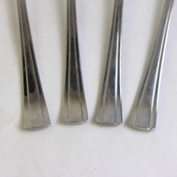 Lot of 4 Cuisinart Geo 7 7/8" Place Oval Soup Spoons, 18/10 Stainless