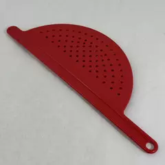 Trudeau Red Plastic Pot Drainer For Pasta Vegetables