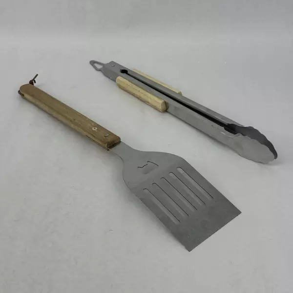 Unbranded Grilling Spatula and Grilling Tongs
