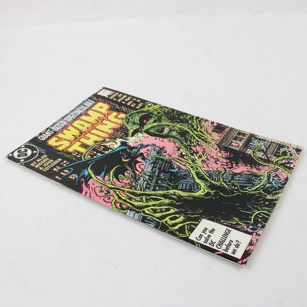1986 Swamp Thing Comic Book (vs Batman)